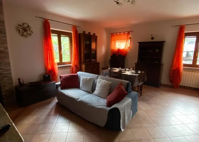 La Casa Nel Bosco بيت للعطل